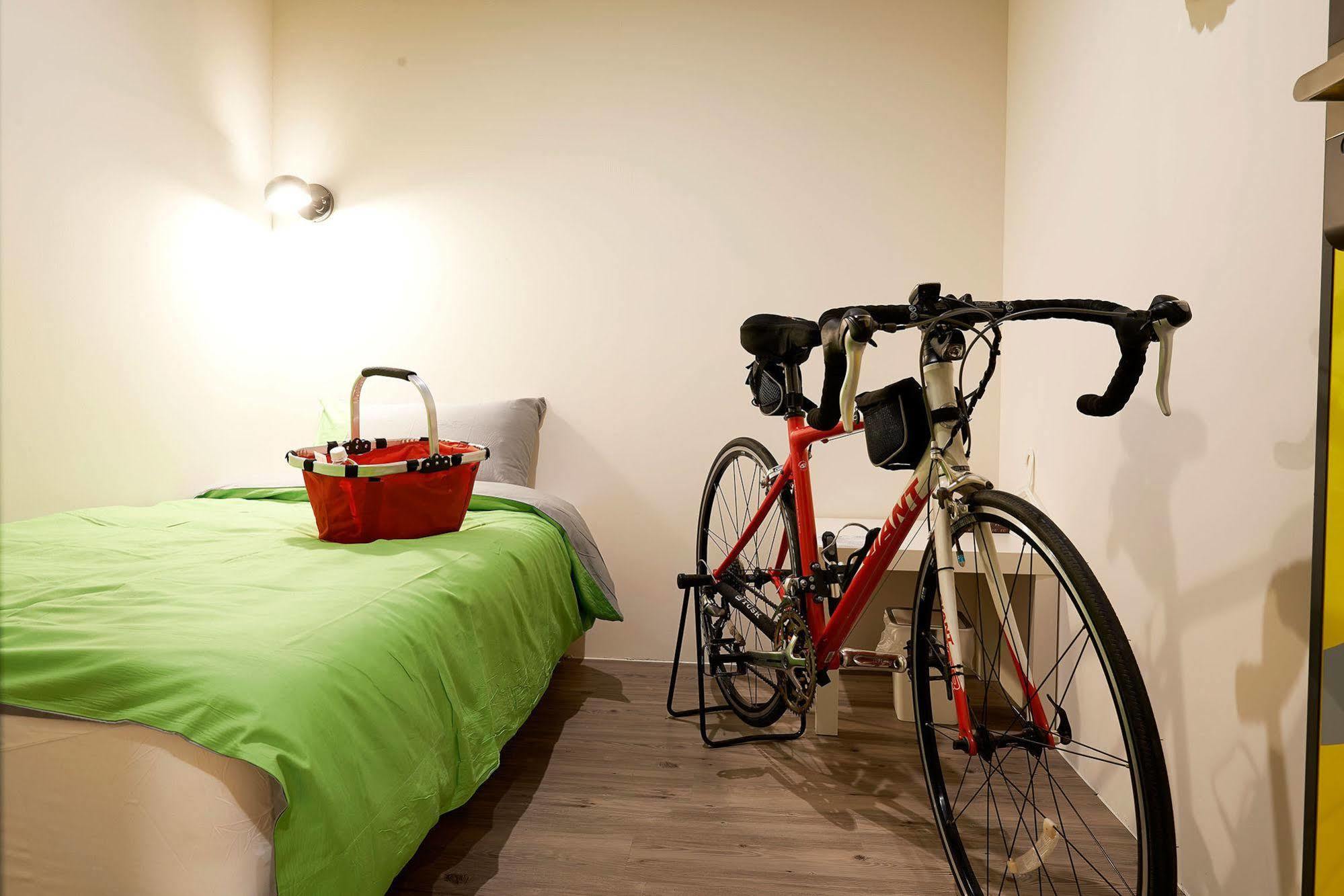 Ease Single Inn Taichung Exterior foto